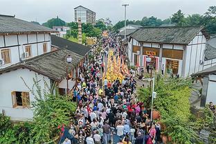 帕尔默：首回合错过3次必进球机会提醒着自己，期待联赛杯夺冠